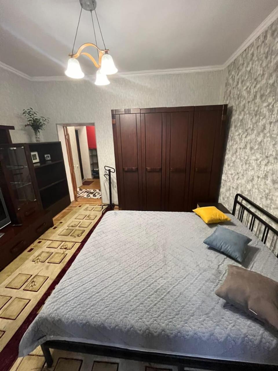 Apartments On Mustafa Ozturk Алма Ата Екстериор снимка