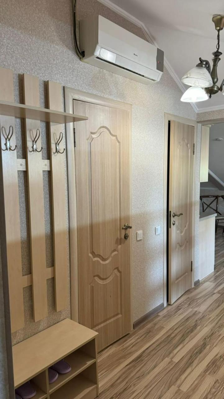 Apartments On Mustafa Ozturk Алма Ата Екстериор снимка